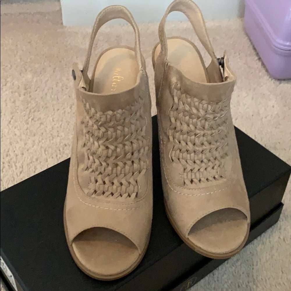 Altar’d state nude Heels